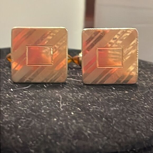 Vintage 60s Krementz square gold filled ribbed engravable bullet back cuff links - Picture 2 of 15